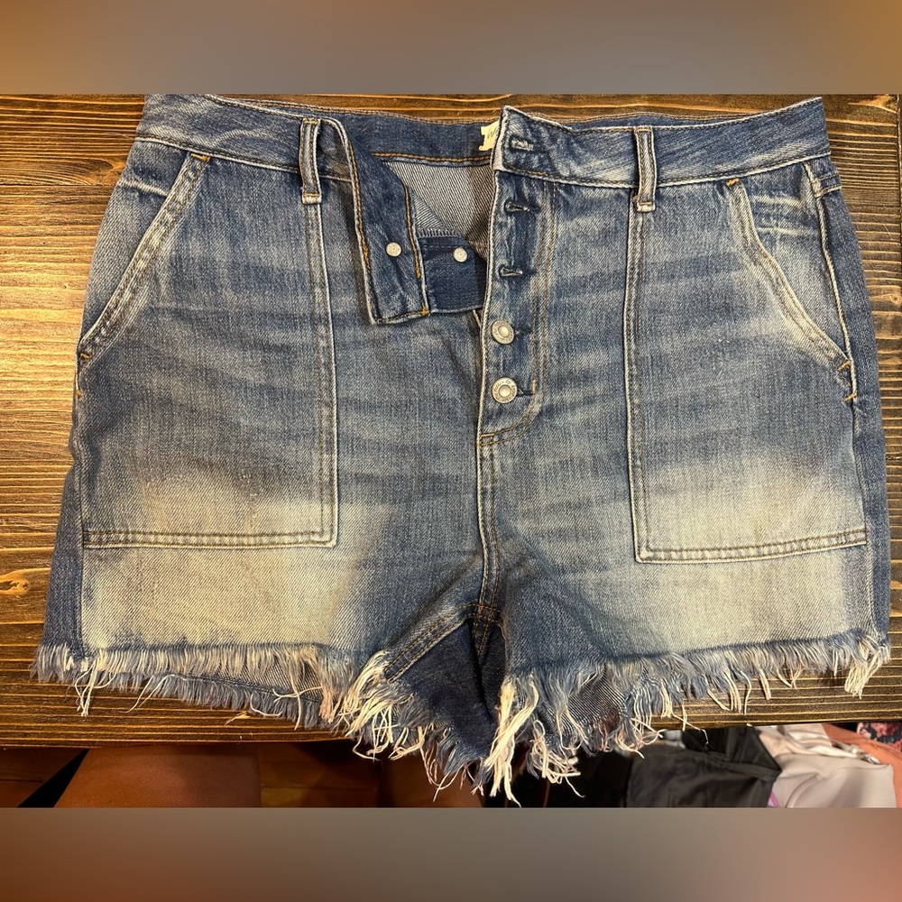 We The Free Free People Women’s Shorts Size 31